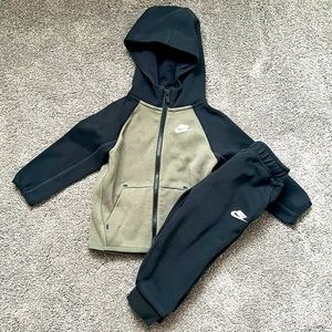 Toddler Nike Sweatsuit